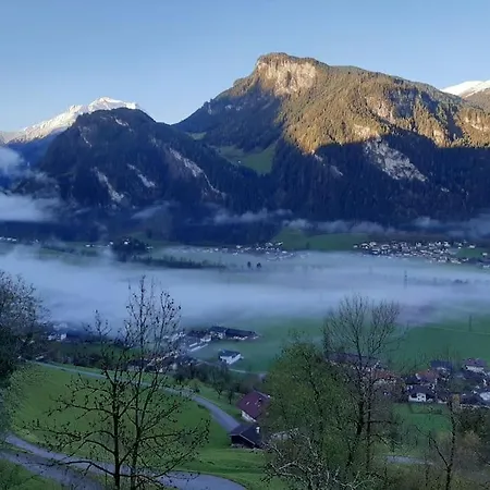Alpine With Exceptional View Apartment