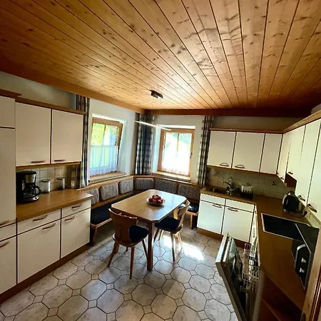 Appartement Alpine With Exceptional View Mayrhofen